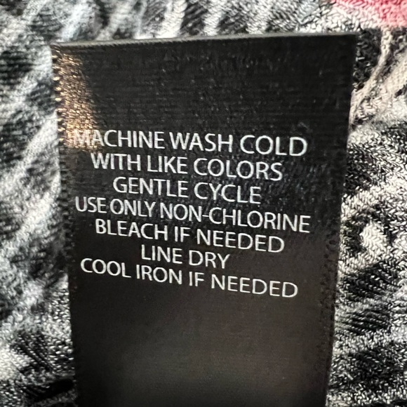 Host Pick NWT Torrid Emma black red floral crinkle long sleeve babydoll top 1X - Picture 11 of 11